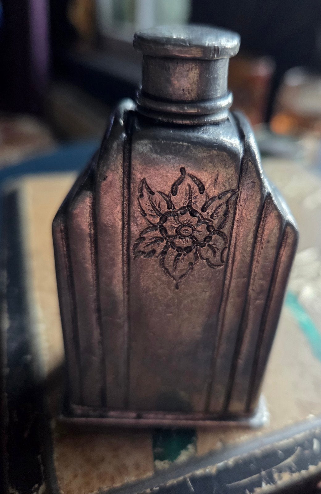 Art deco parfumflesje edeltin

Ik zal jullie even op de hoog, Ophalen of Verzenden