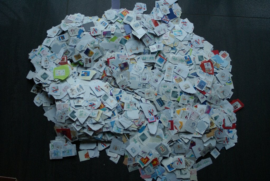 Schoenendoos vol euro postzegels. 2 kilo Nederland, Ophalen of Verzenden