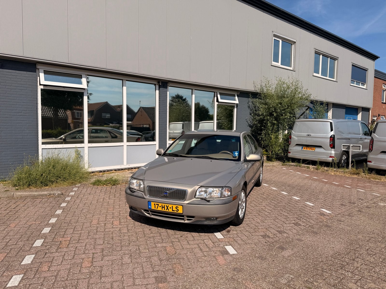 Volvo S80 2.4 170PK AUT 2002 Beige. 299425KM, Auto's, 1800 kg, 1504 kg, Beige, 2435 cc