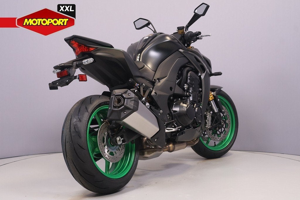 Kawasaki Z 1100 SE, Motoren, Bedrijf, Naked bike