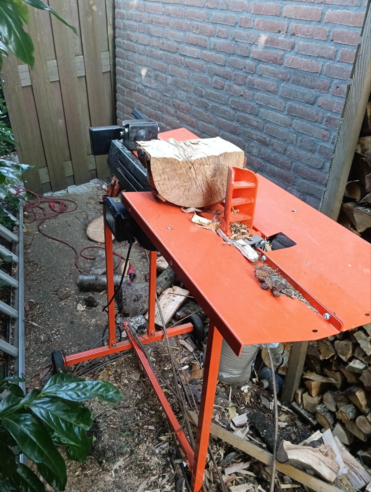 Te huur houtklover, Tuin en Terras, Ophalen