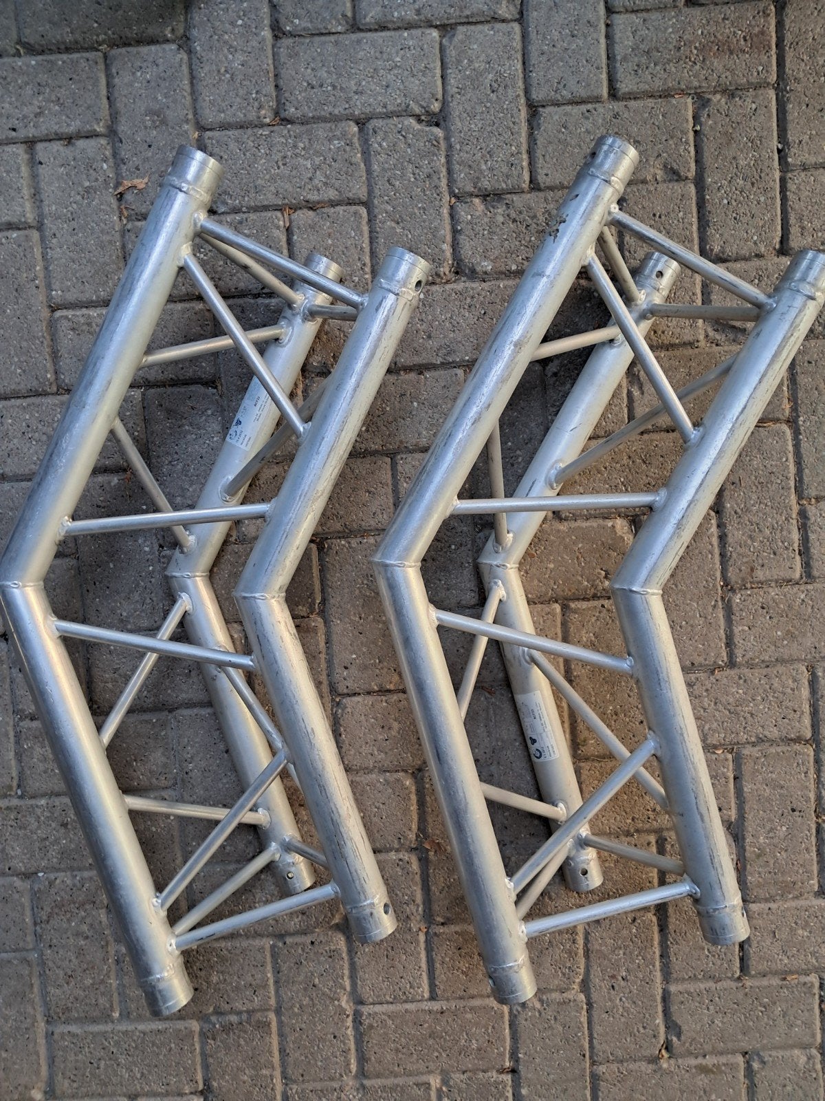 Milos ACF23 truss driehoek 135 graden 2-weg hoek, Muziek en Instrumenten, Ophalen, Gebruikt, Overige typen