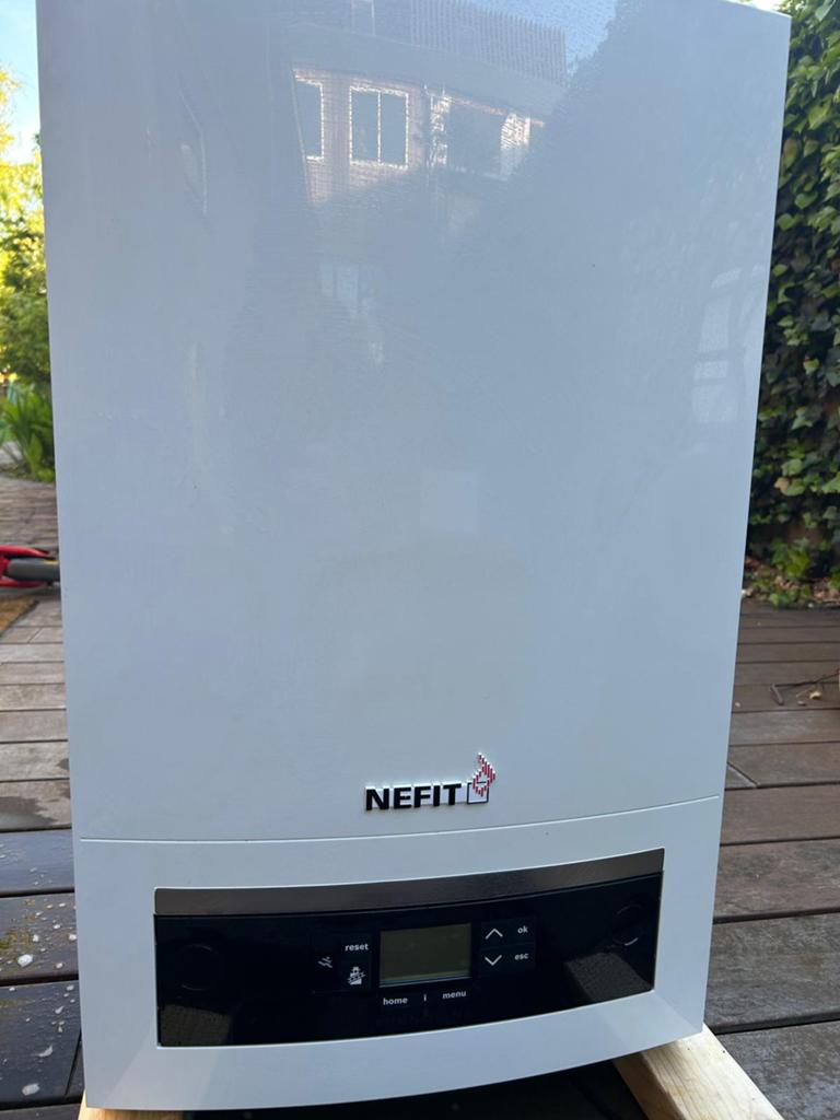 Nefit TrendLine Aquapower Plus II HRC 30 CW6, Doe-het-zelf en Verbouw, Geisers en Boilers, 20 tot 100 liter, Ophalen of Verzenden
