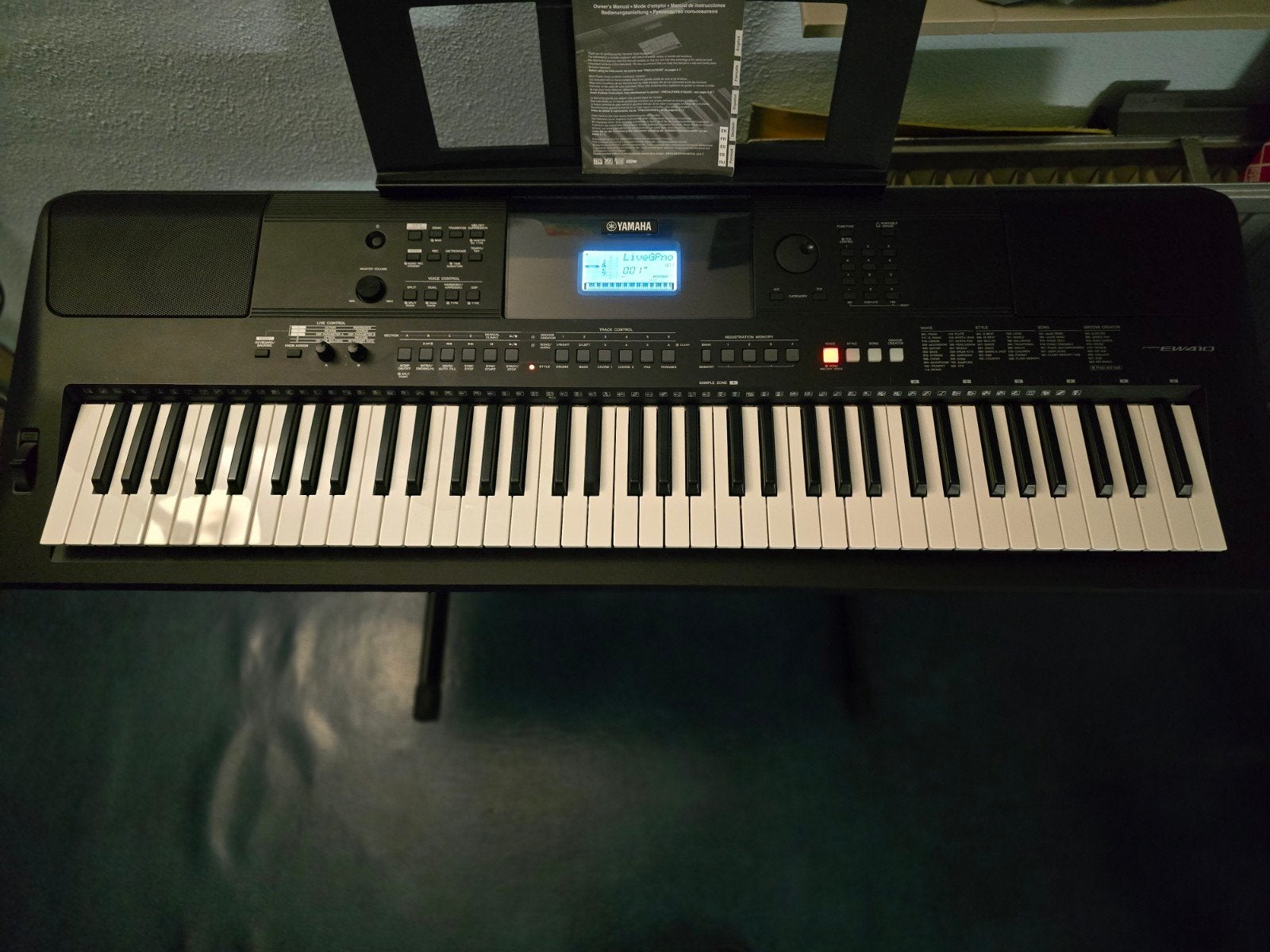 Yamaha PSR-EW410, Ophalen, Yamaha, Zo goed als nieuw, Met standaard
