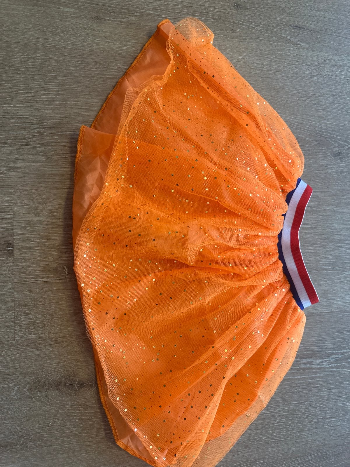 Oranje tutu met gouden glitters universele maat, Ophalen, Zo goed als nieuw
