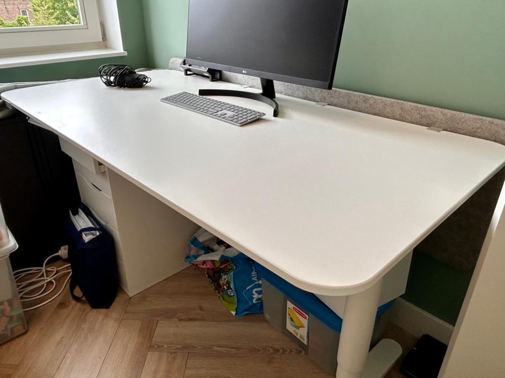IKEA BEKANT elektrisch zit-sta bureau 160x80 cm, Huis en Inrichting, Bureaus, Ophalen, Zit-sta bureau, Spaanplaat of MDF, Zo goed als nieuw