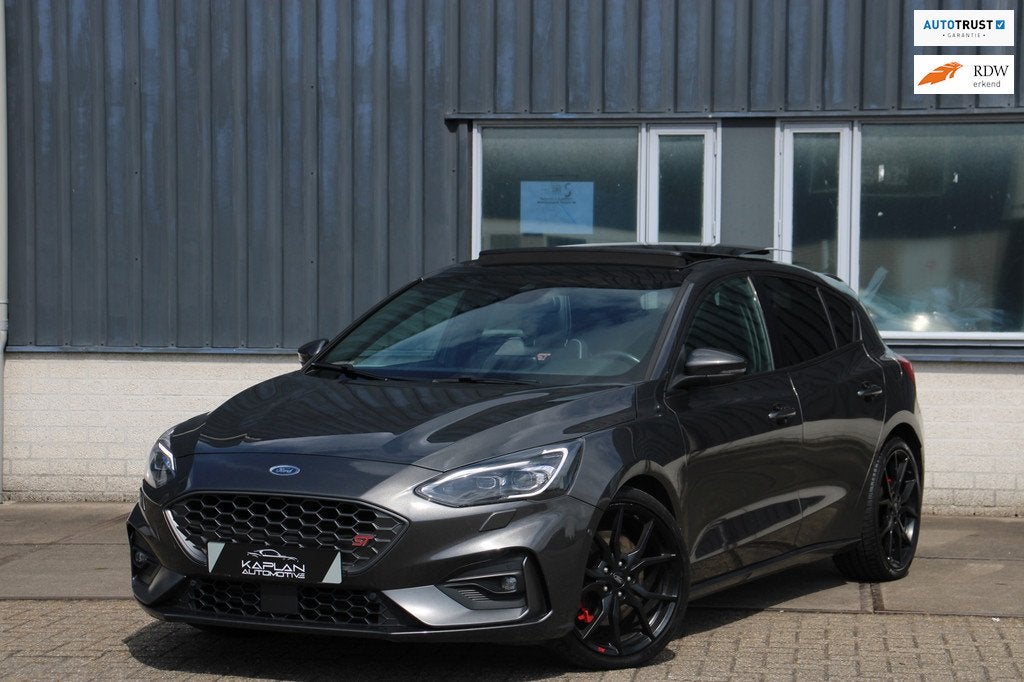 Ford Focus 2.3 ST-3 Performance BTW Pano Recaro Leder Launch, Auto's, 1408 kg, Gebruikt, Zwart, 4 cilinders