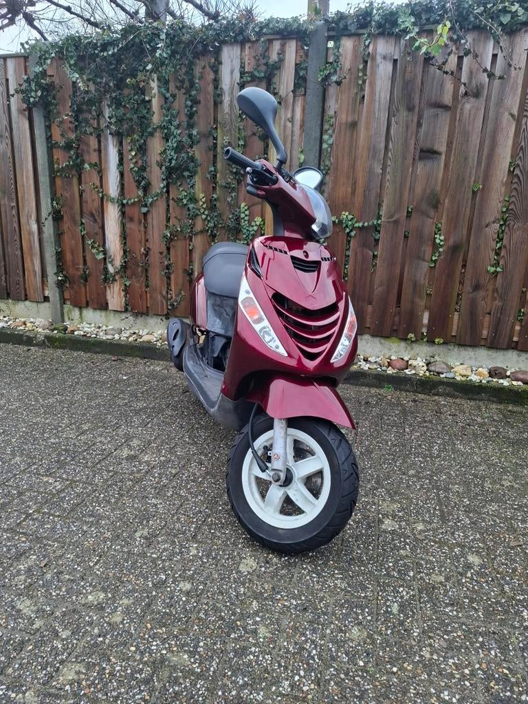 Piaggio zip kappenset candy red, Ophalen of Verzenden, Benzine, Zip