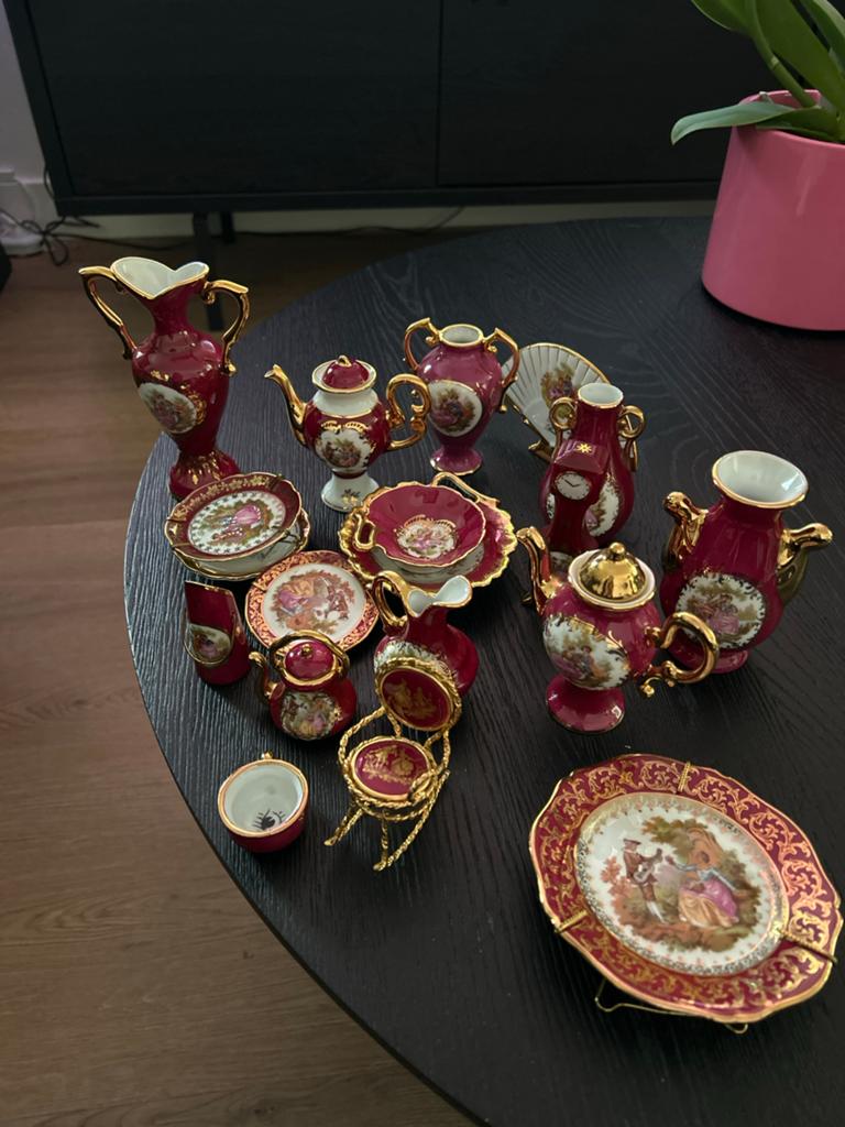 Antieke miniatuur theeservies set - Rood met goud, Antiek en Kunst, Antiek | Porselein, Ophalen