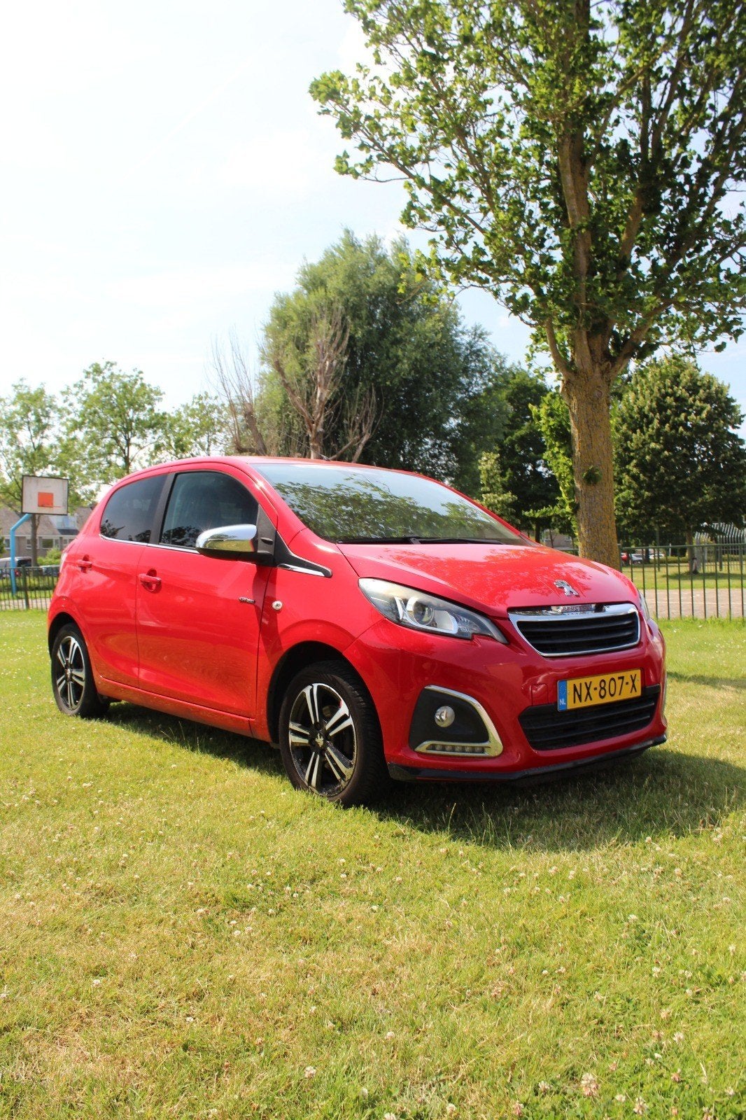 Peugeot 108 GT-Line - Rood, Voorwielaandrijving, 1199 cc, 840 kg, 4 stoelen