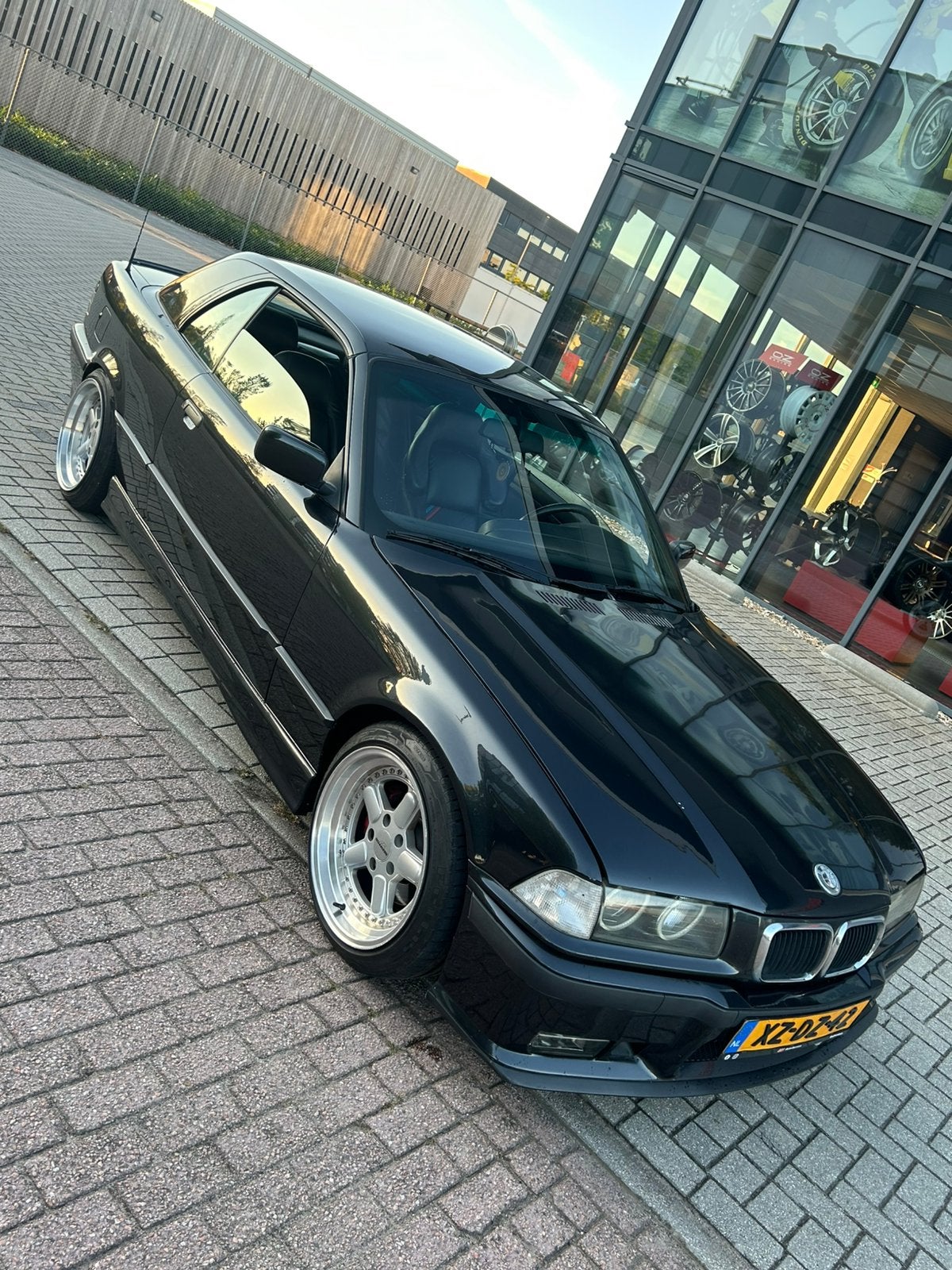BMW 3-Serie 2.5 I 325 Cabriolet E2 1993 Zwart, Auto's, BMW, Achterwielaandrijving, Zwart, Handgeschakeld, Particulier