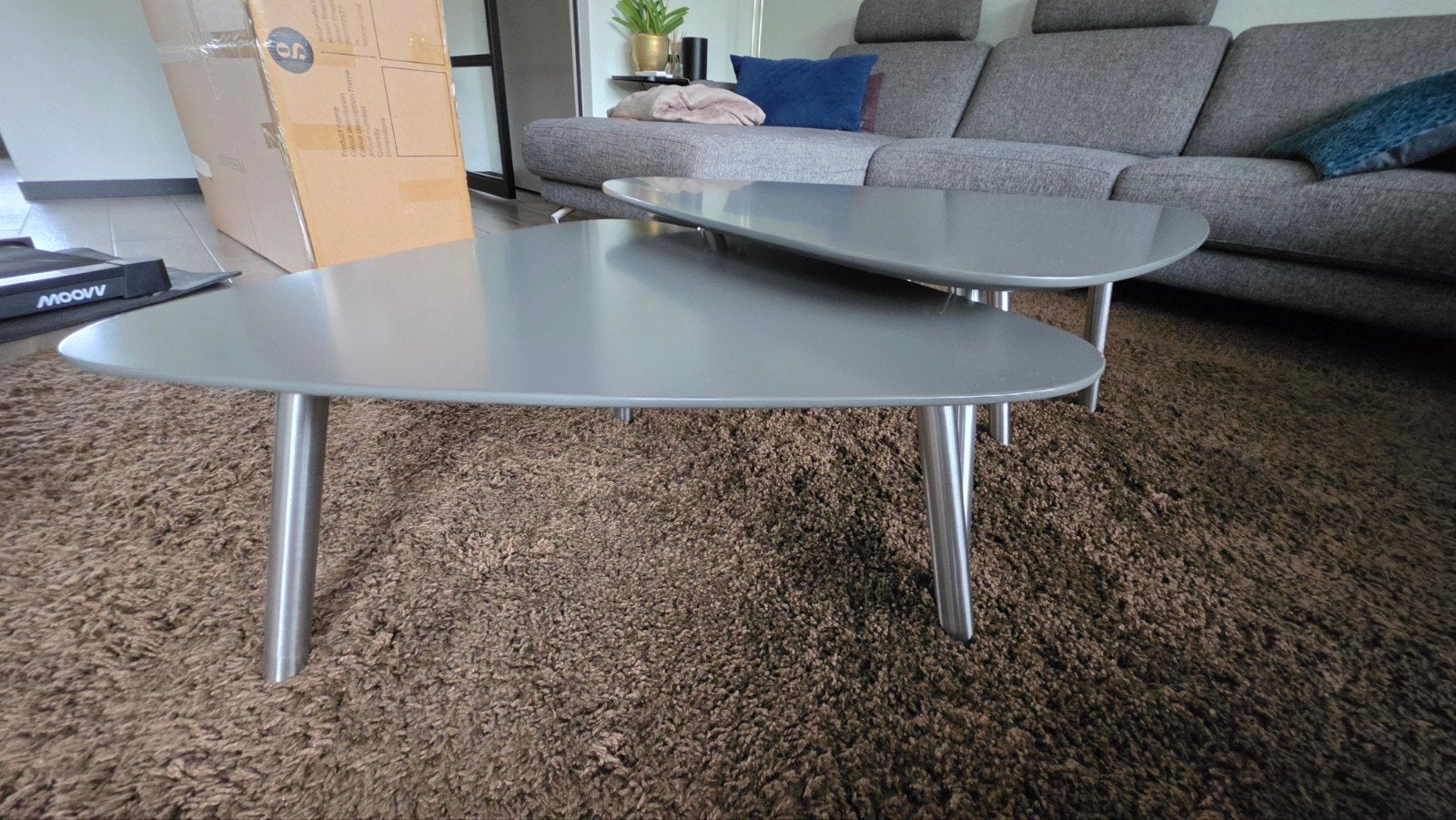 Set van 3 moderne salontafels, grijs, organische vorm, Huis en Inrichting, Tafels | Salontafels, Ophalen, Gebruikt, 50 tot 100 cm