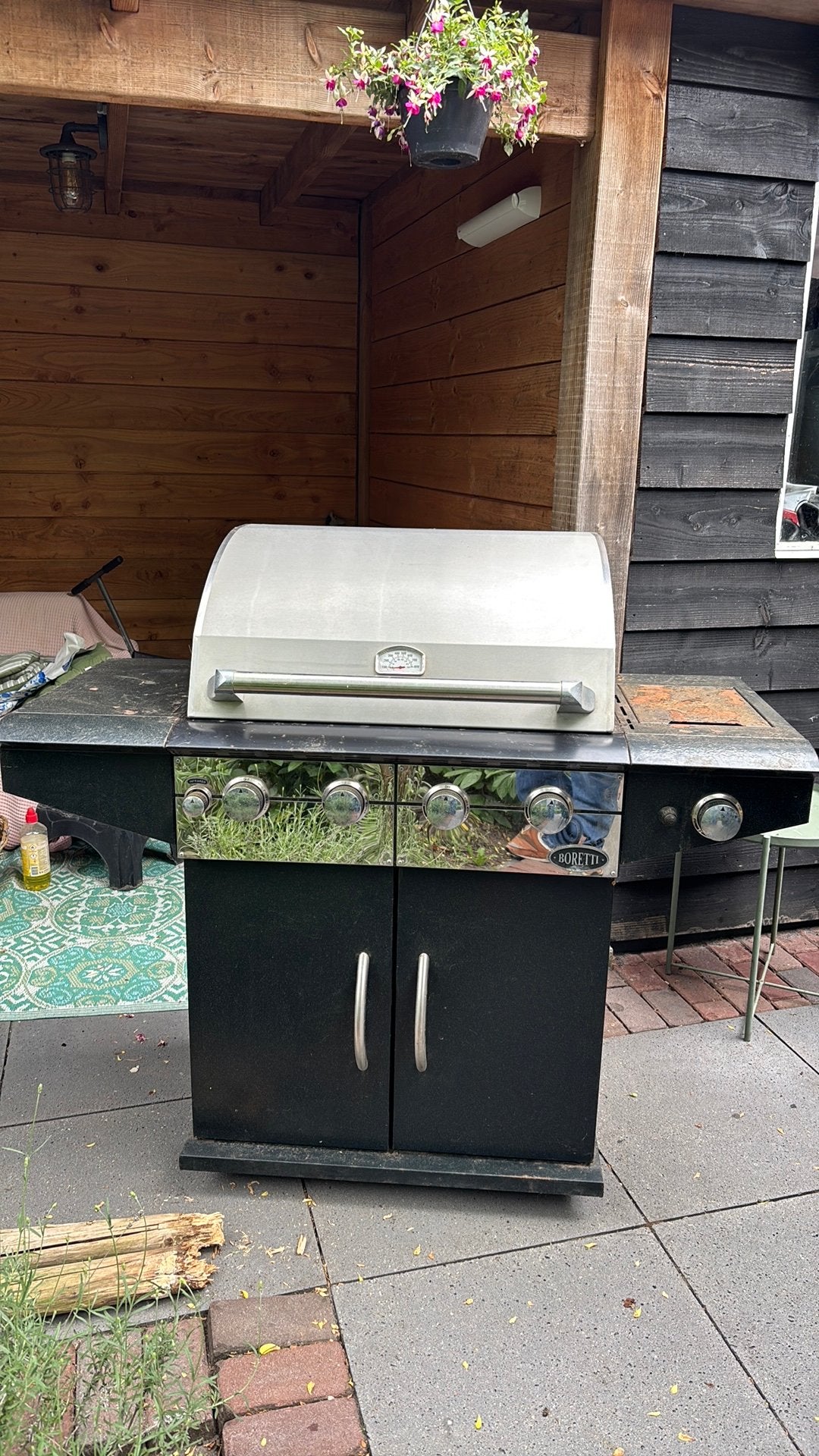 Boretti gas barbecue, Ophalen, Gebruikt