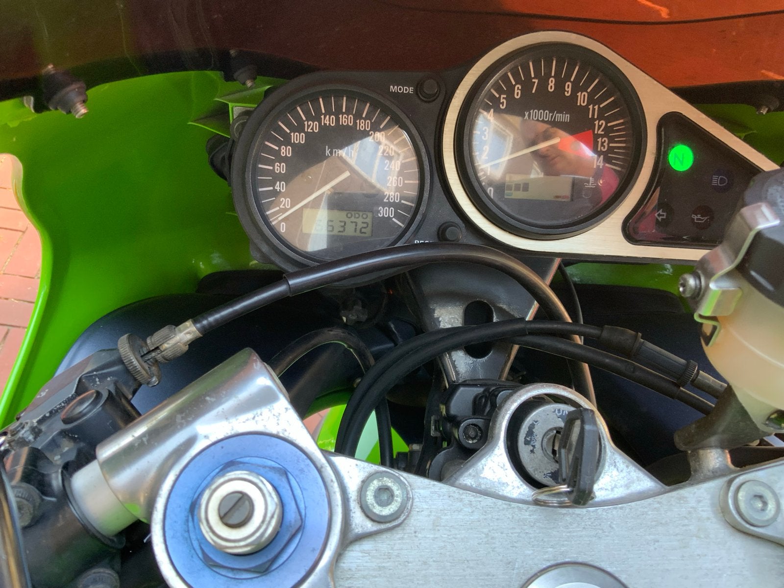 Kawasaki Ninja ZX-9R: Old School Sportmotor met veel nieuws!, 4 cilinders, Motorrijbewijs A, Gebruikt, Super Sport