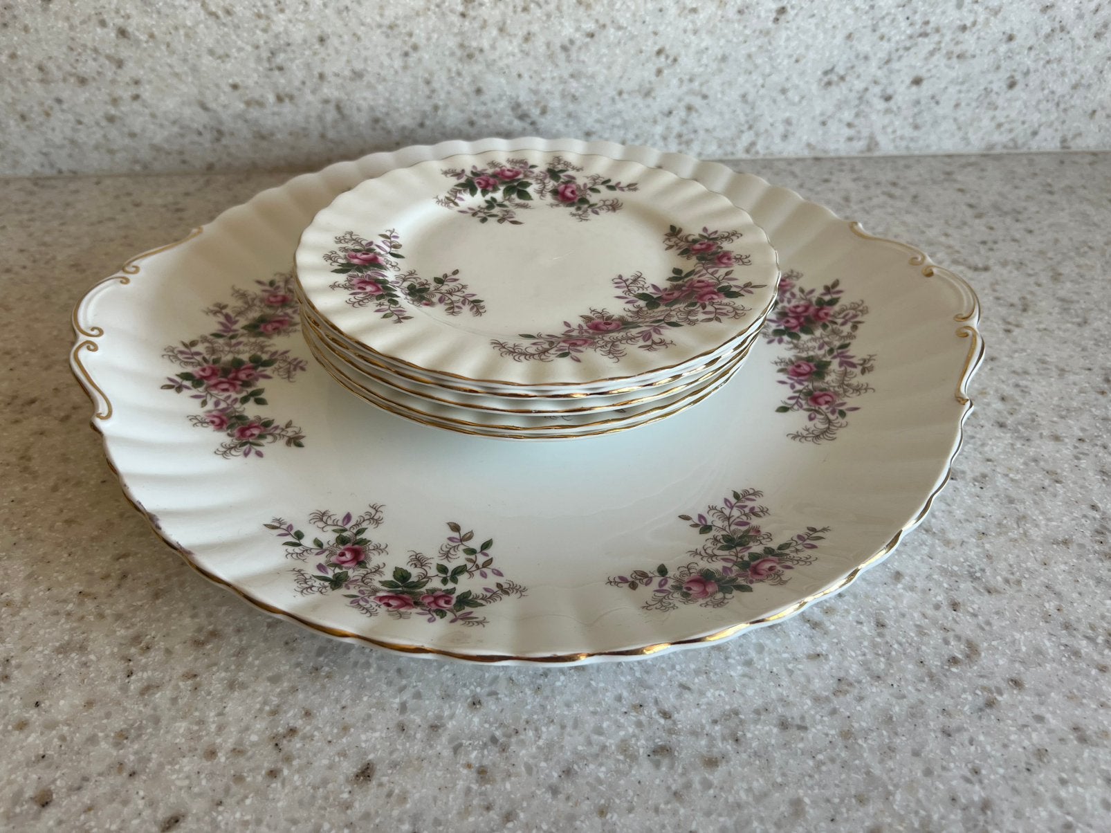 Royal Albert Lavender Rose vlaaischaal met 6 gebaksbordjes, Verzenden