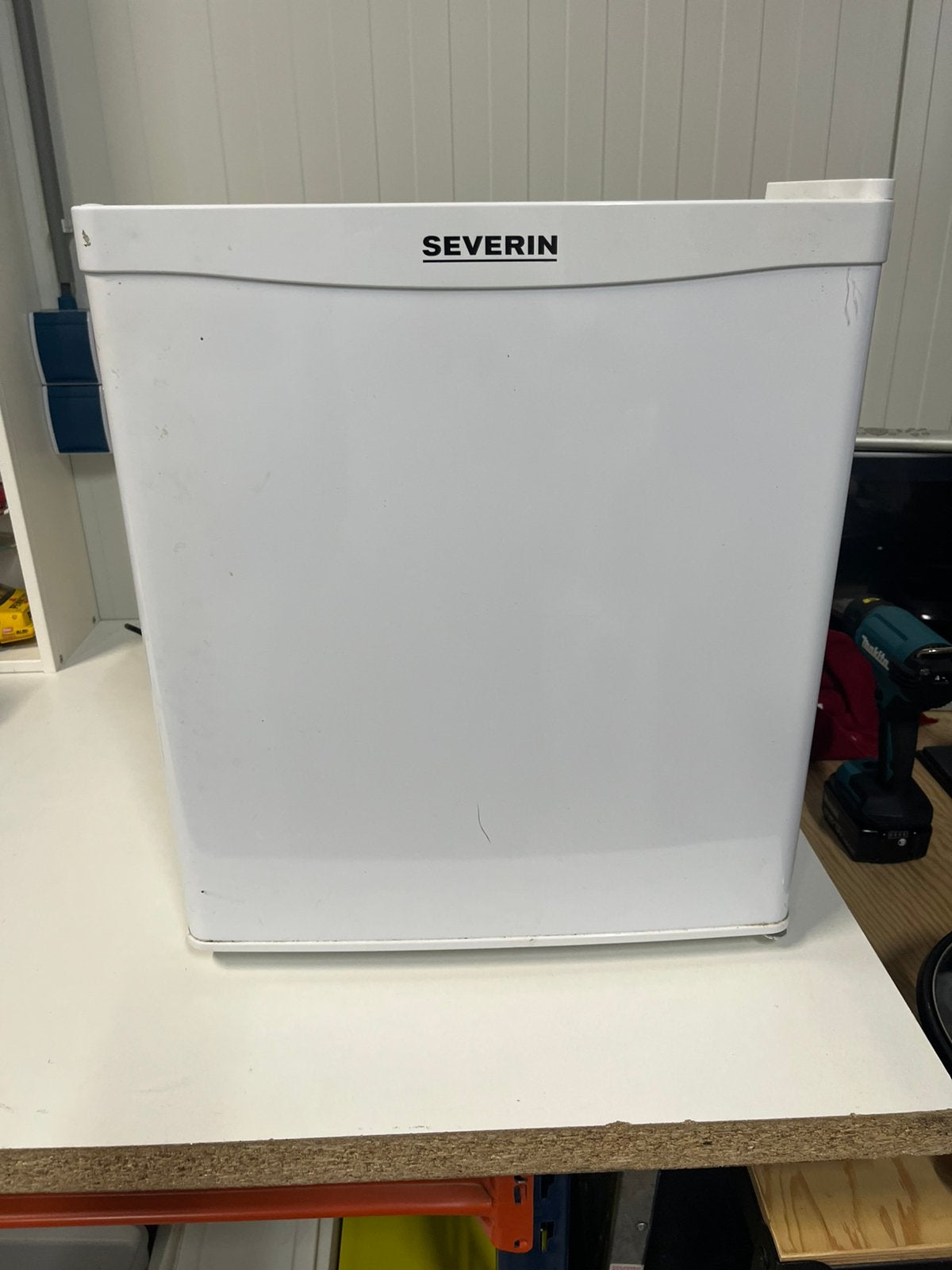 Compacte compressor koelkast ideaal boor student of mancave, Ophalen, Minder dan 85 cm, Met vriesvak, Minder dan 75 liter
