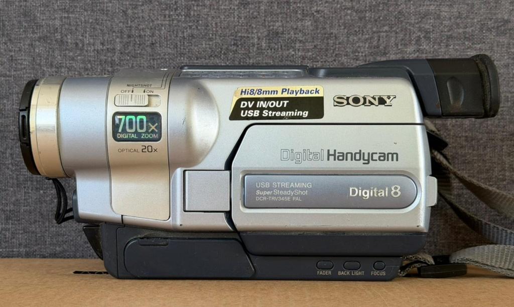 SONY DCR-TRV345E, Digital8, speelt ook Video8 en Hi8, Dvd, 20x of meer, Ophalen of Verzenden, Zo goed als nieuw