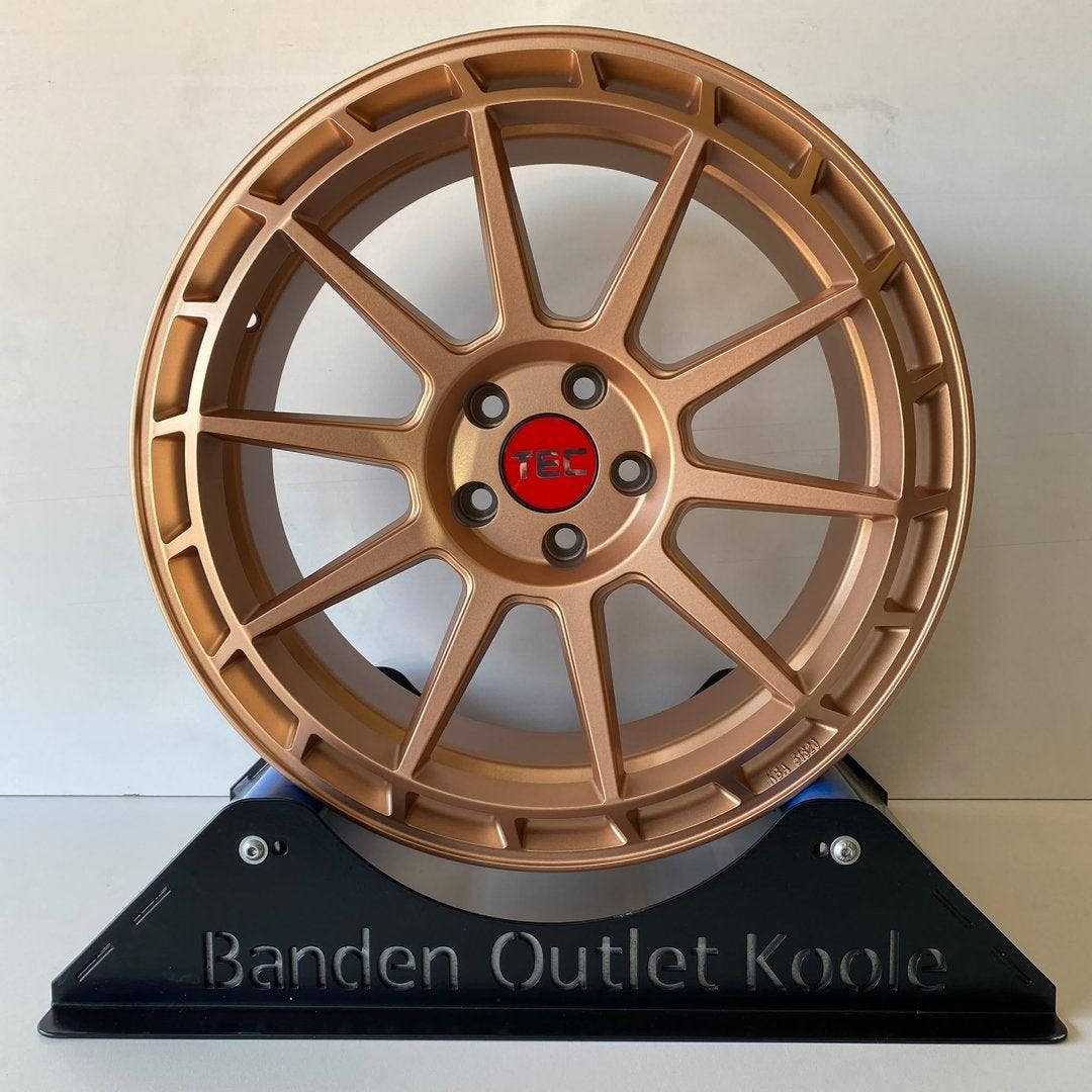 Alfa Romeo Spider 235-45-19 Banden 5x110 19'' TEC Velgen, 19 inch, Velg(en), -, -