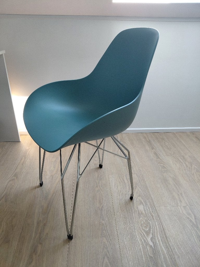 kunststof kuipstoel, Ophalen, Blauw, Zo goed als nieuw, Metaal