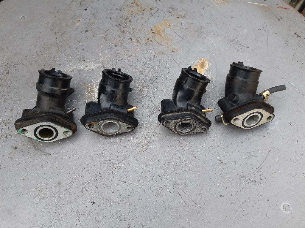 Vier Spruitstukken GY6 Blok, Ophalen of Verzenden, Zo goed als nieuw, Carburateur, Overige merken