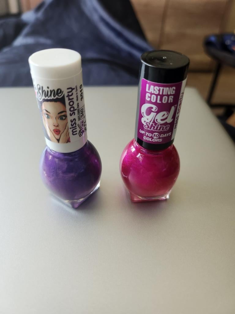 Roze en paarse Miss Sporty nagellak NIEUW, Sieraden, Tassen en Uiterlijk, Uiterlijk | Cosmetica en Make-up, Ophalen of Verzenden