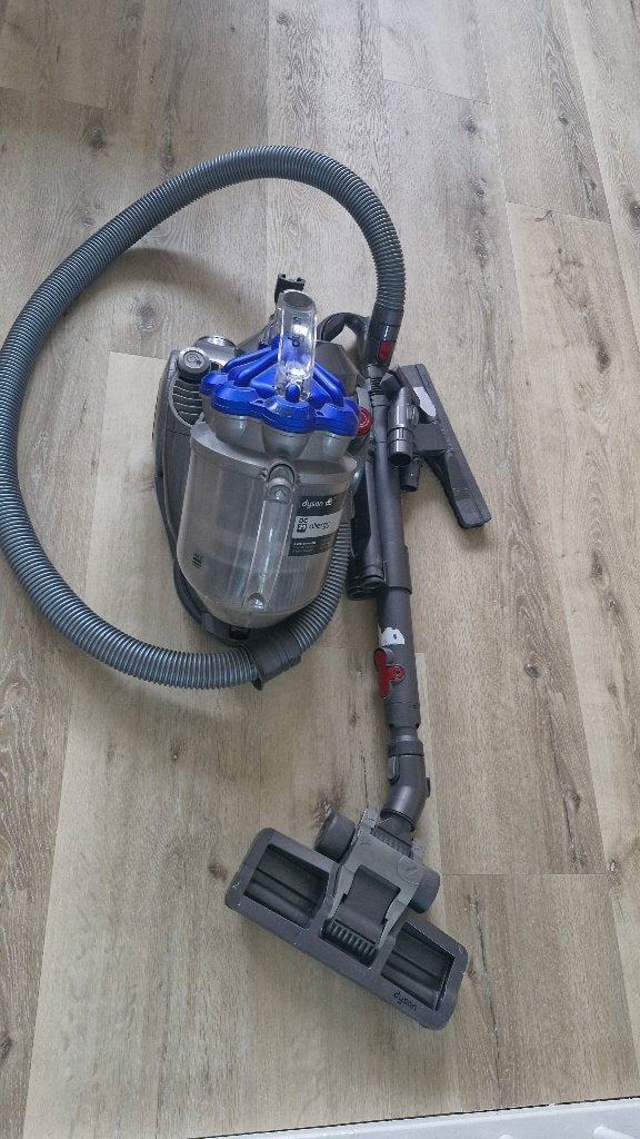 Defecte Dyson DC29 dB Allergy met onderdelen – complete set, Ophalen, Niet werkend, 1200 tot 1600 watt, Sledestofzuiger