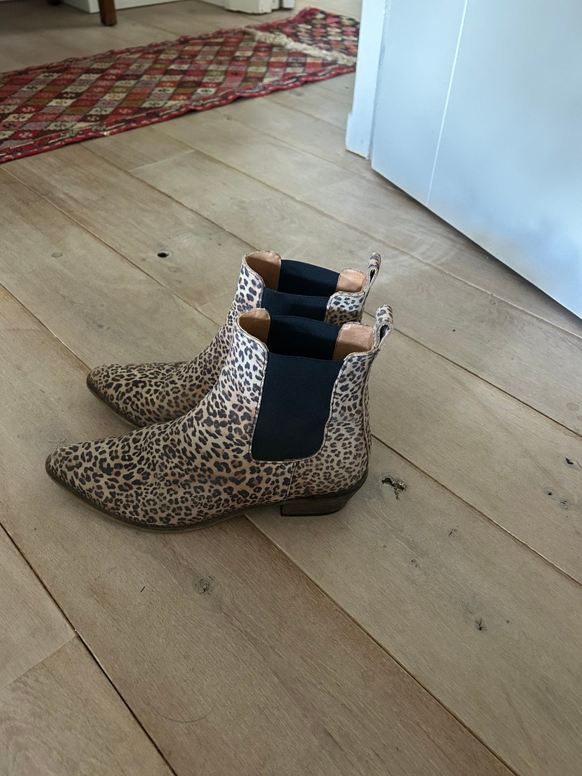 Leopard print designer boots Womens, Kleding | Dames, Ophalen, Hoge laarzen, Overige kleuren, Gedragen