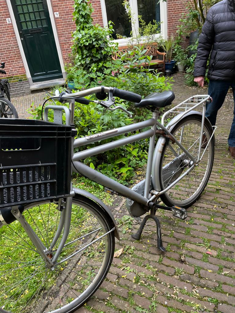 Gebruikte stadsfiets met krat - Ideaal voor boodschappen, Overige merken, Velgrem, Versnellingen, Ophalen of Verzenden