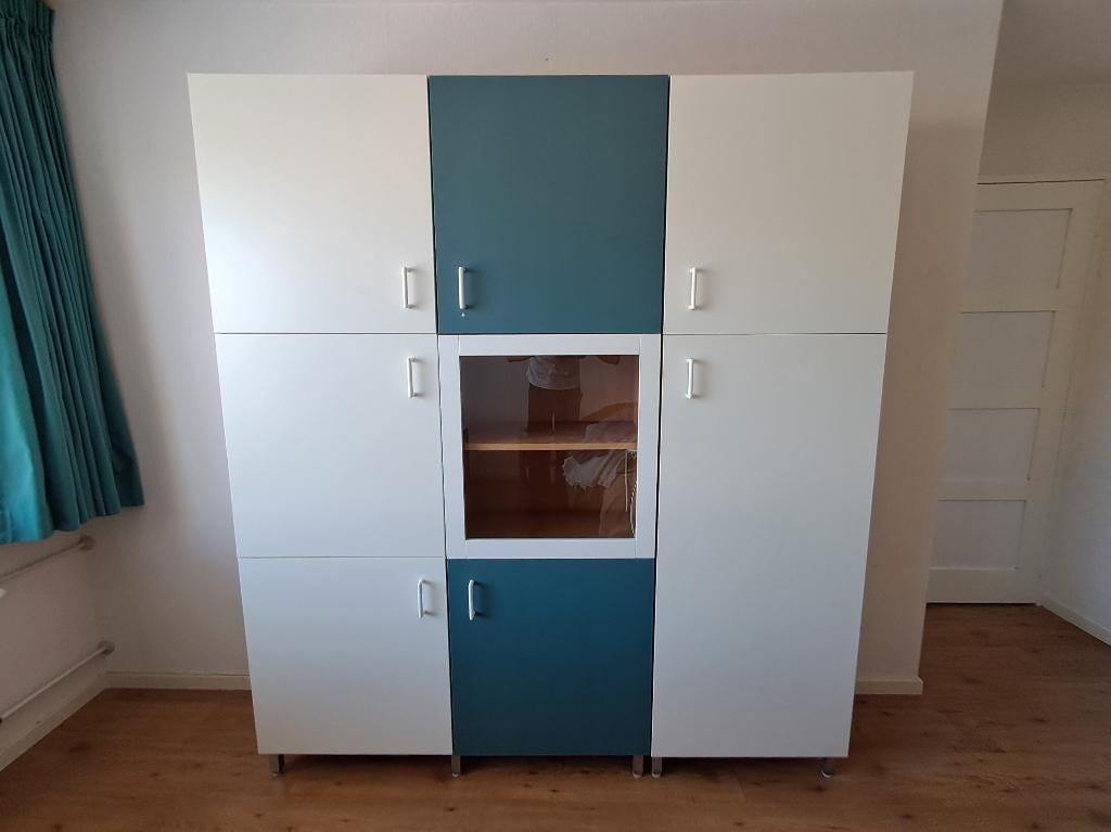 IKEA Besta-kledingkast, 150 tot 200 cm, Zo goed als nieuw, Overige houtsoorten, 150 tot 200 cm
