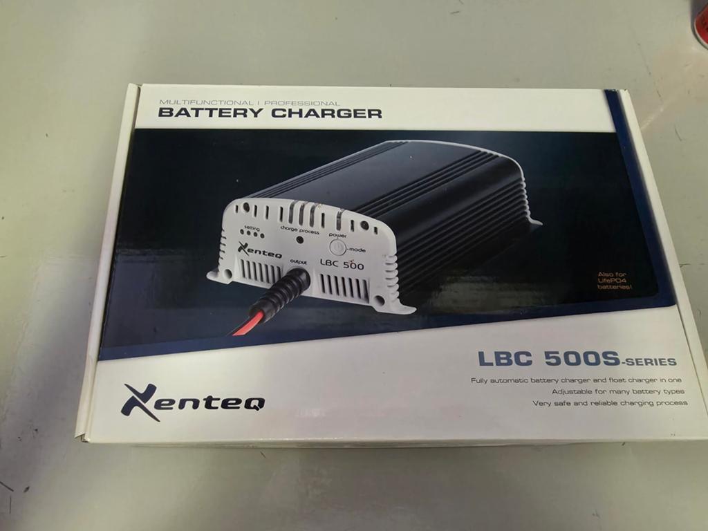 Xentec 12 volt  20 Ampere acculader, Caravans en Kamperen, Ophalen of Verzenden, Nieuw