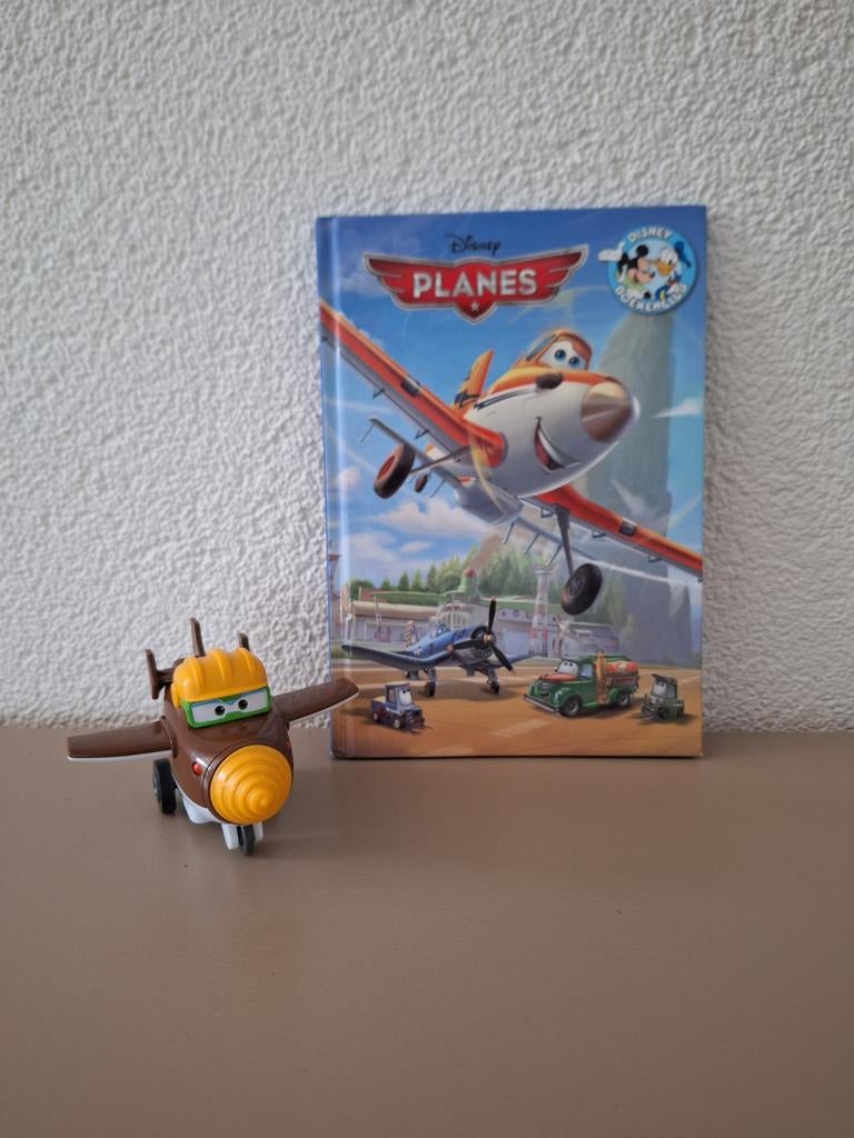 Planes boek & Planes vliegtuig met duwtractie, Non-fictie, Jongen of Meisje, Ophalen of Verzenden, Zo goed als nieuw