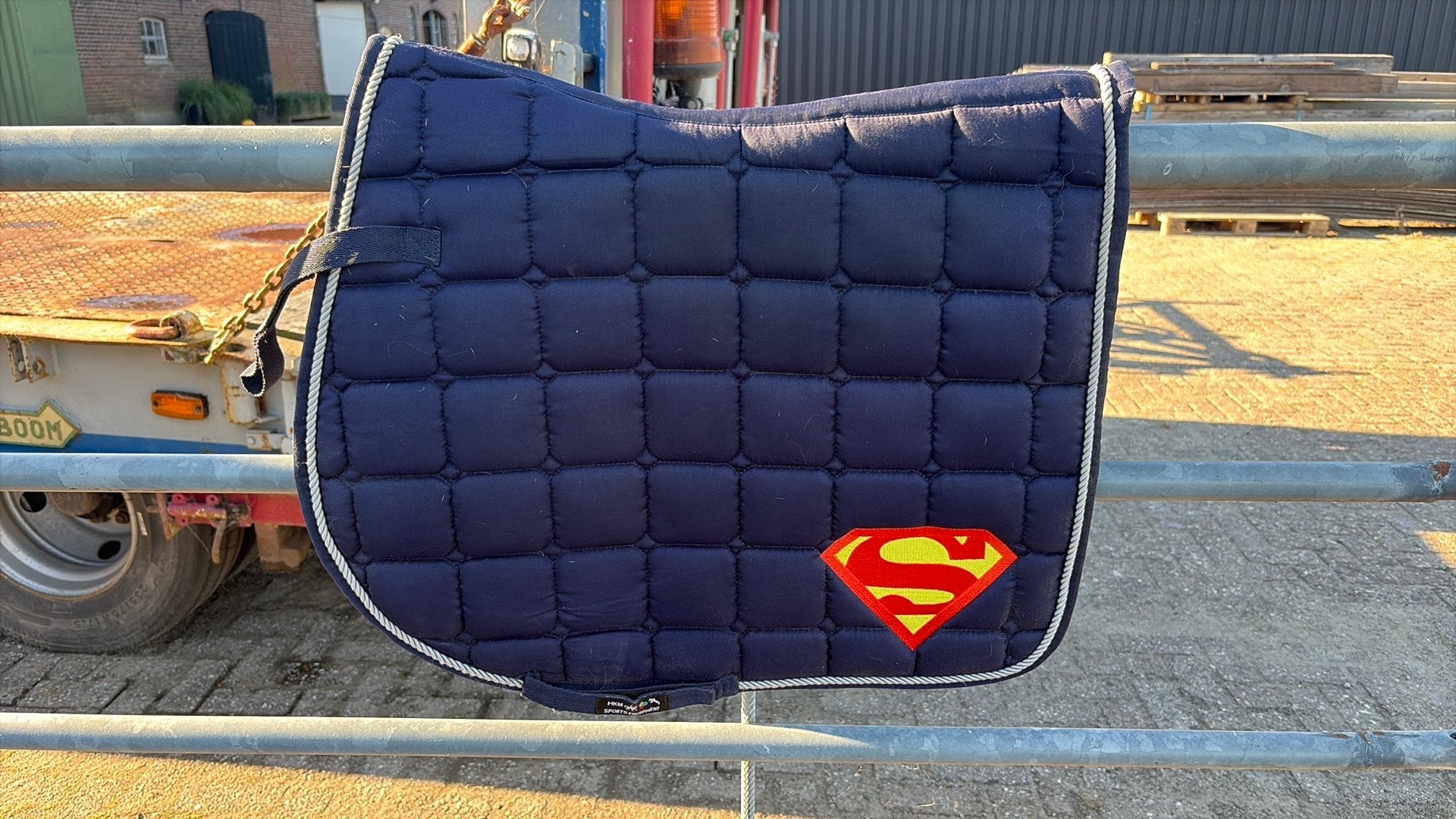 Superman HKM zadeldekje, Dieren en Toebehoren, Ophalen of Verzenden, Gebruikt