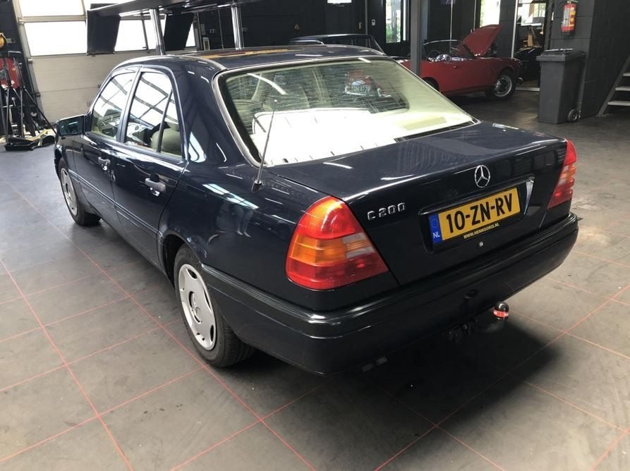 Oldtimer Classic car Mercedes C190 benzine, foto 3
