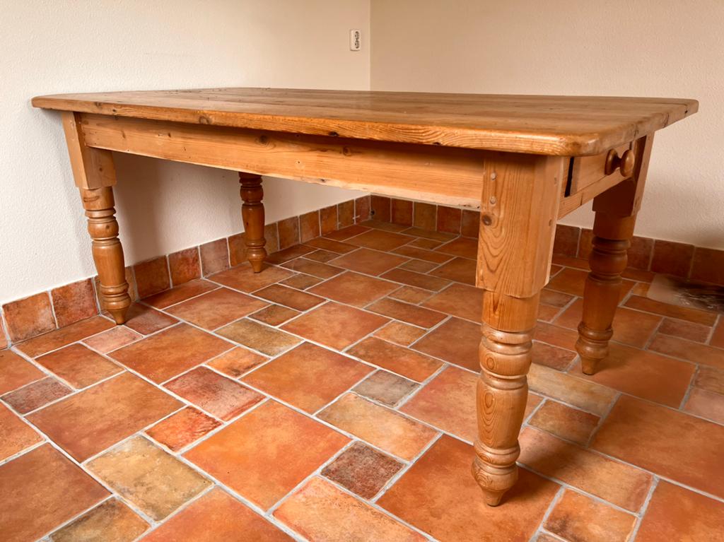 Grenen eettafel. 170 x 85 cm. Hoog 77 cm, Antiek en Kunst, Antiek | Meubels | Tafels, Ophalen