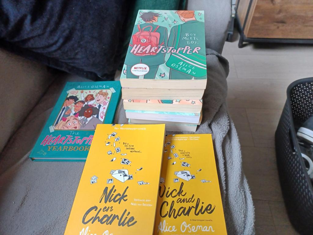 Heartstopper boeken, Ophalen of Verzenden, Zo goed als nieuw