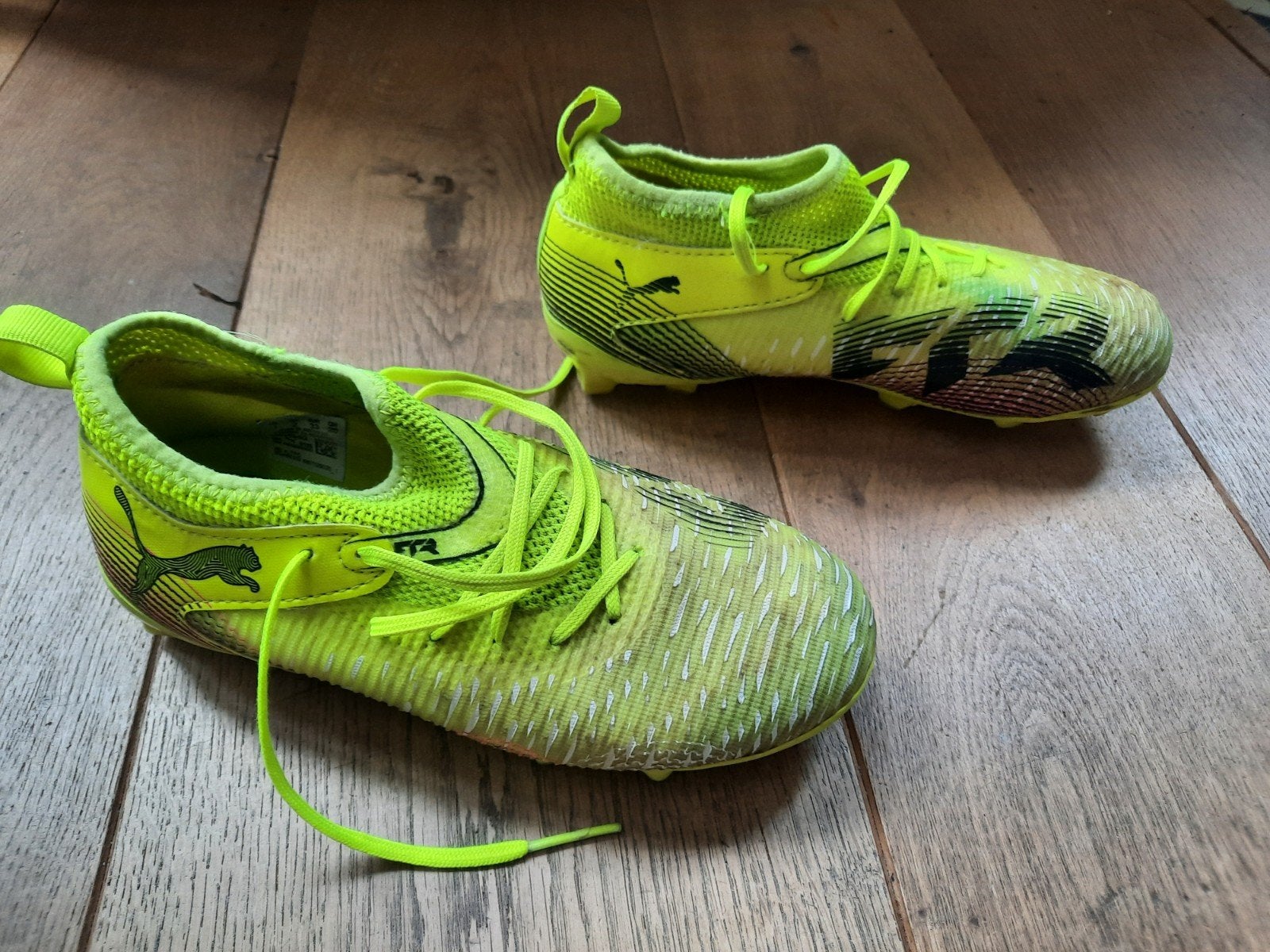 Puma voetbalschoenen maat 33, Ophalen of Verzenden, Gebruikt, Schoenen