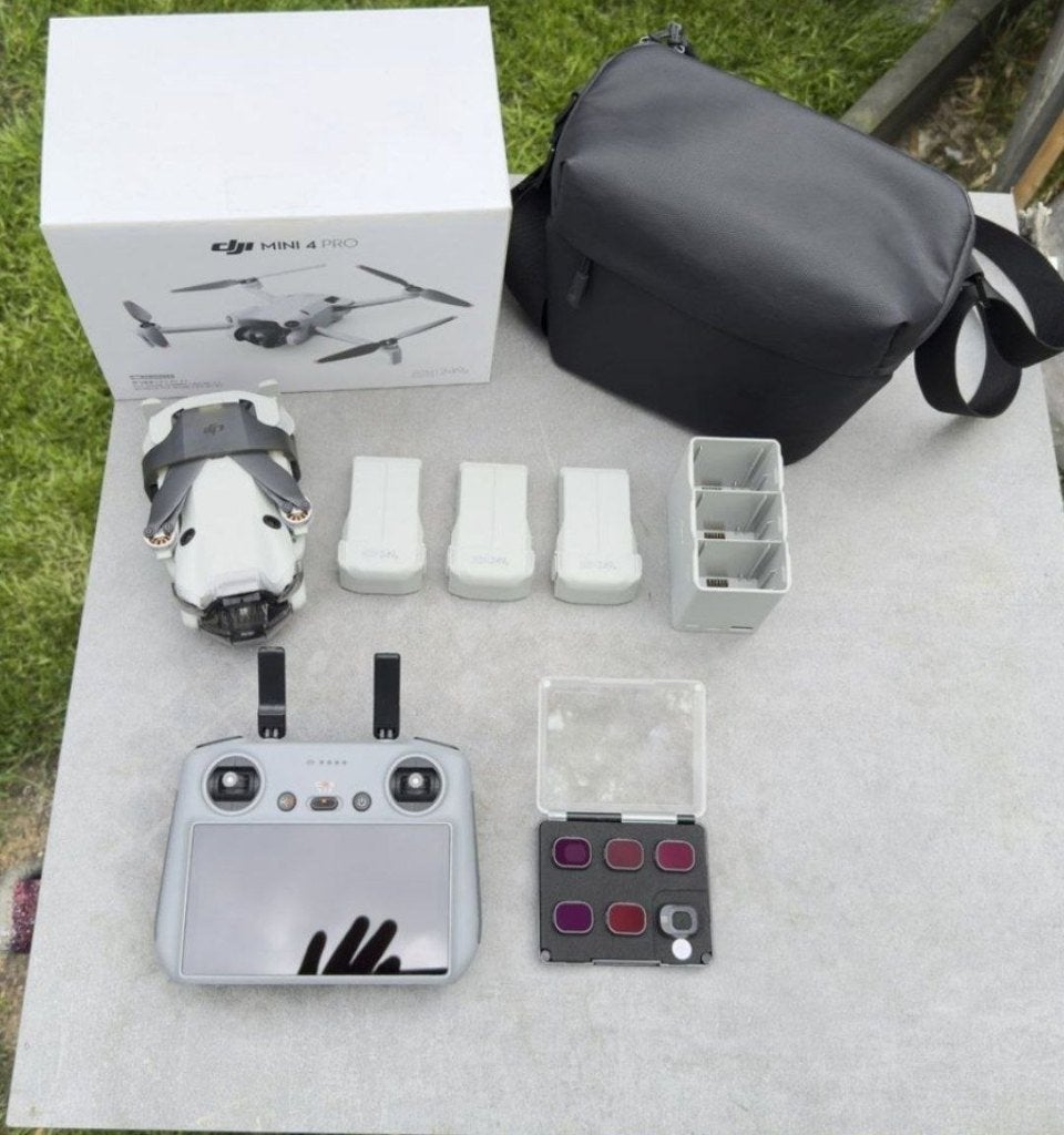 DJI Mini 4 Pro Fly More Combo, Ophalen of Verzenden, Zo goed als nieuw