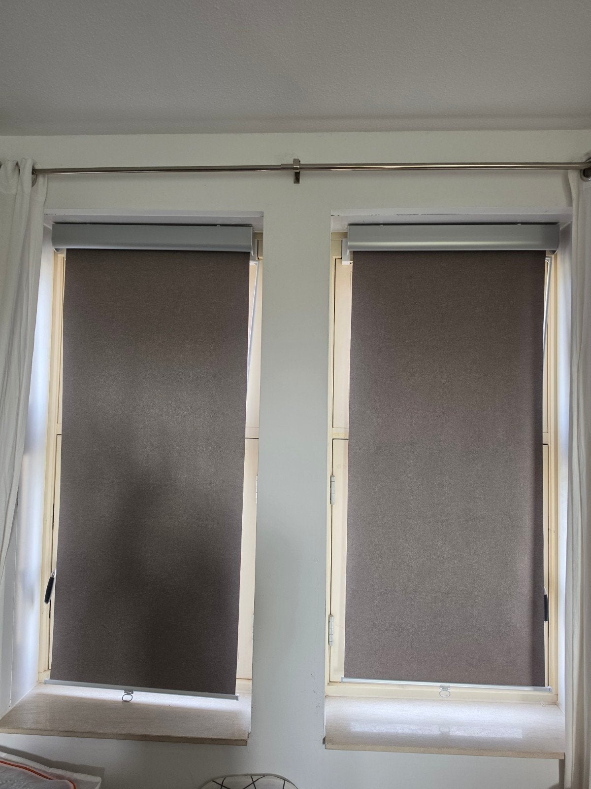 IKEA TRETUR Rolgordijnen 60cm Verduisterend (2 stuks), Ophalen, Verduisterend, Zo goed als nieuw, Rolgordijn