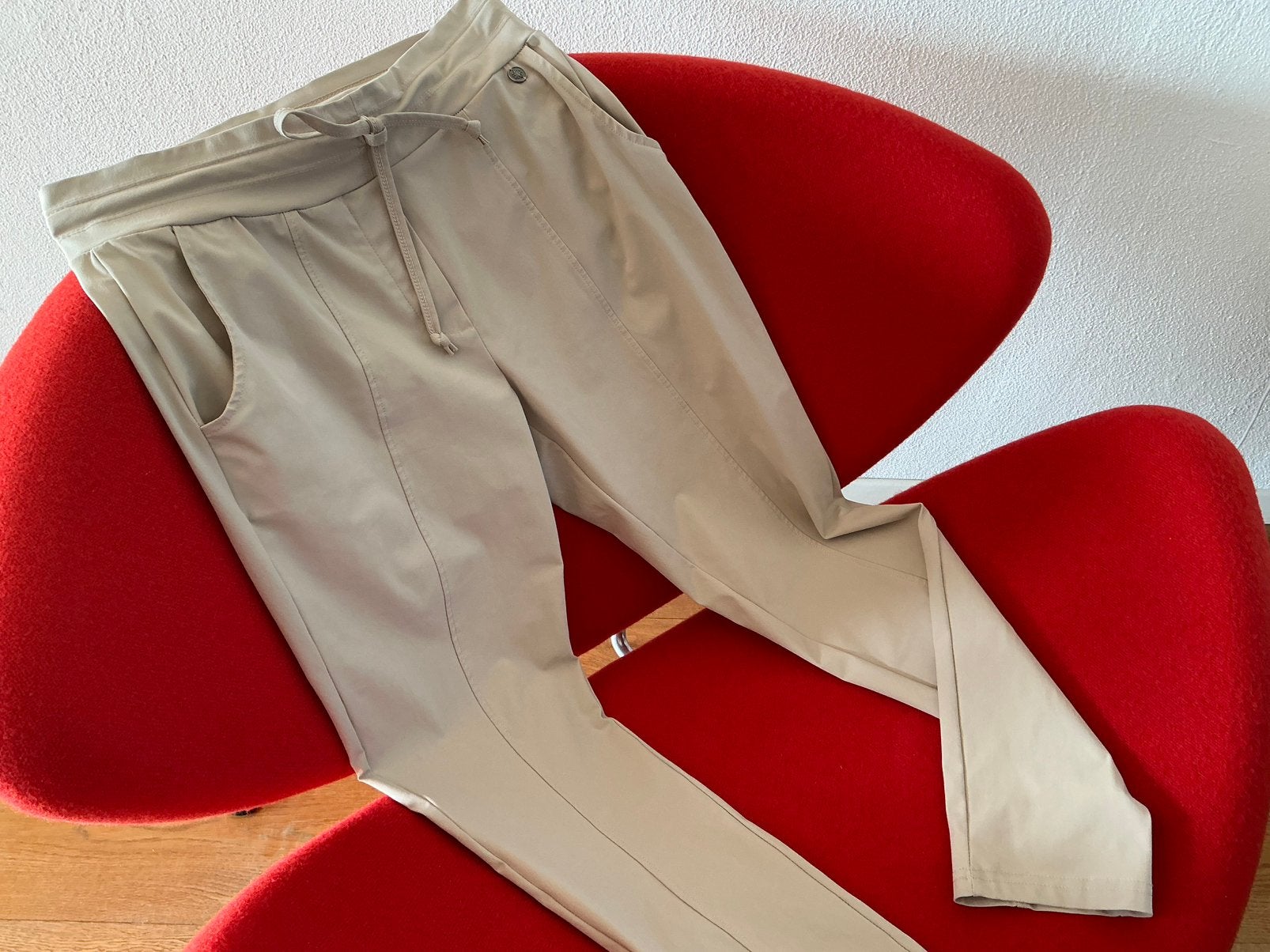 Triple nine nieuw 7,50 nieuw, Kleding | Dames, Maat 38/40 (M), Kort, Beige, Ophalen of Verzenden