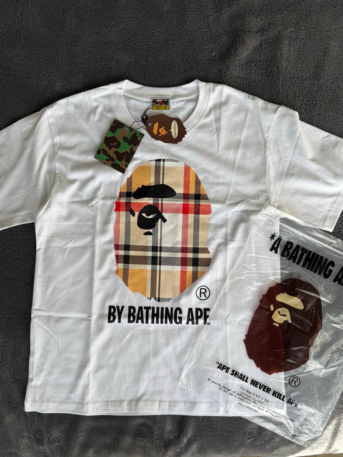 A Bathing Ape BAPE T-shirt Wit Maat S Nieuw met labels, Kleding | Heren, Ophalen of Verzenden, Nieuw, Maat 46 (S) of kleiner, Wit