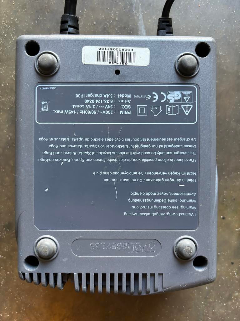 Acculader 24V Batavus Sparta Koga E-bike (3-pins), Fietsen en Brommers, Fietsaccessoires | Fietsaccu's, Ophalen of Verzenden, Gebruikt