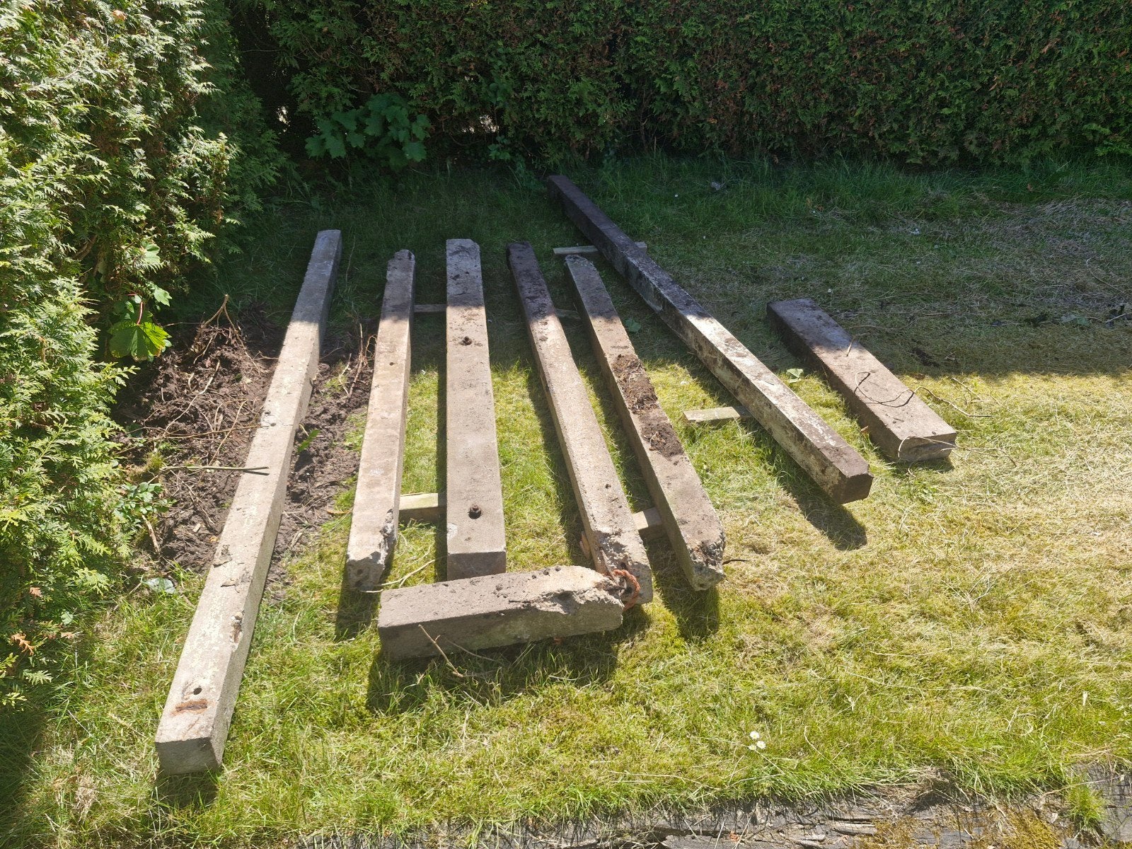 Gratis Betonnen palen, Ophalen, Minder dan 180 cm, Palen