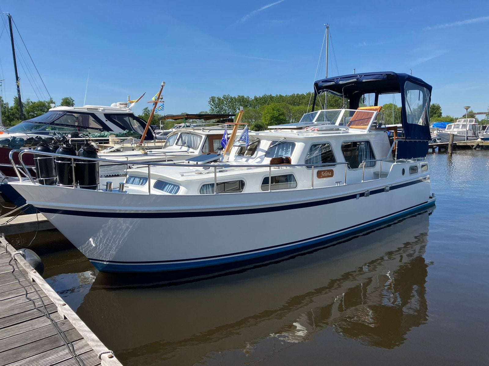 Kruiser Beja Silverfish, Binnenboordmotor, Diesel, Kruiser, Boegschroef