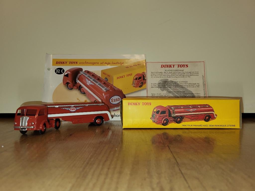 Dinky Toys 32C Panhard Movic Esso Tankwagen Rood 1:55, Ophalen, Nieuw, Bus of Vrachtwagen, Dinky Toys