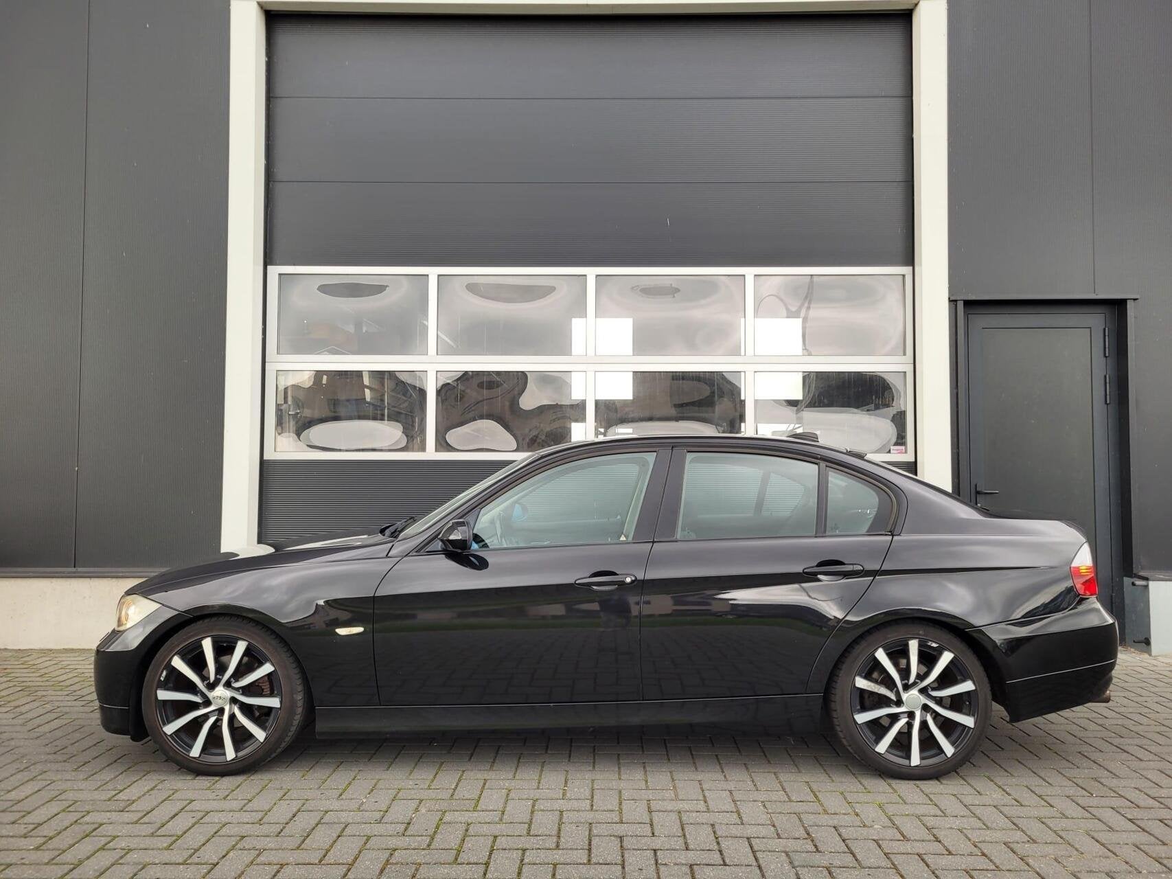 BMW 3-serie 325i N52 2.5 Executive | Handgeschakeld | Xenon, Auto's, Xenon verlichting, 745 kg, Gebruikt, Zwart