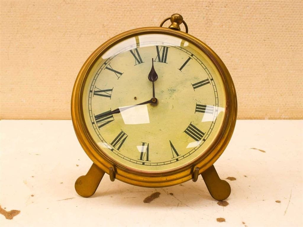Vintage messing klok met standaard 52591, Ophalen of Verzenden, Gebruikt, Wandklok