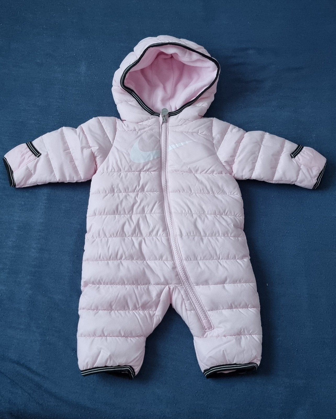 Baby snowsuit Nike 56-62 cm, lichtroze, Meisje, Nieuw, Ophalen of Verzenden, Pakje