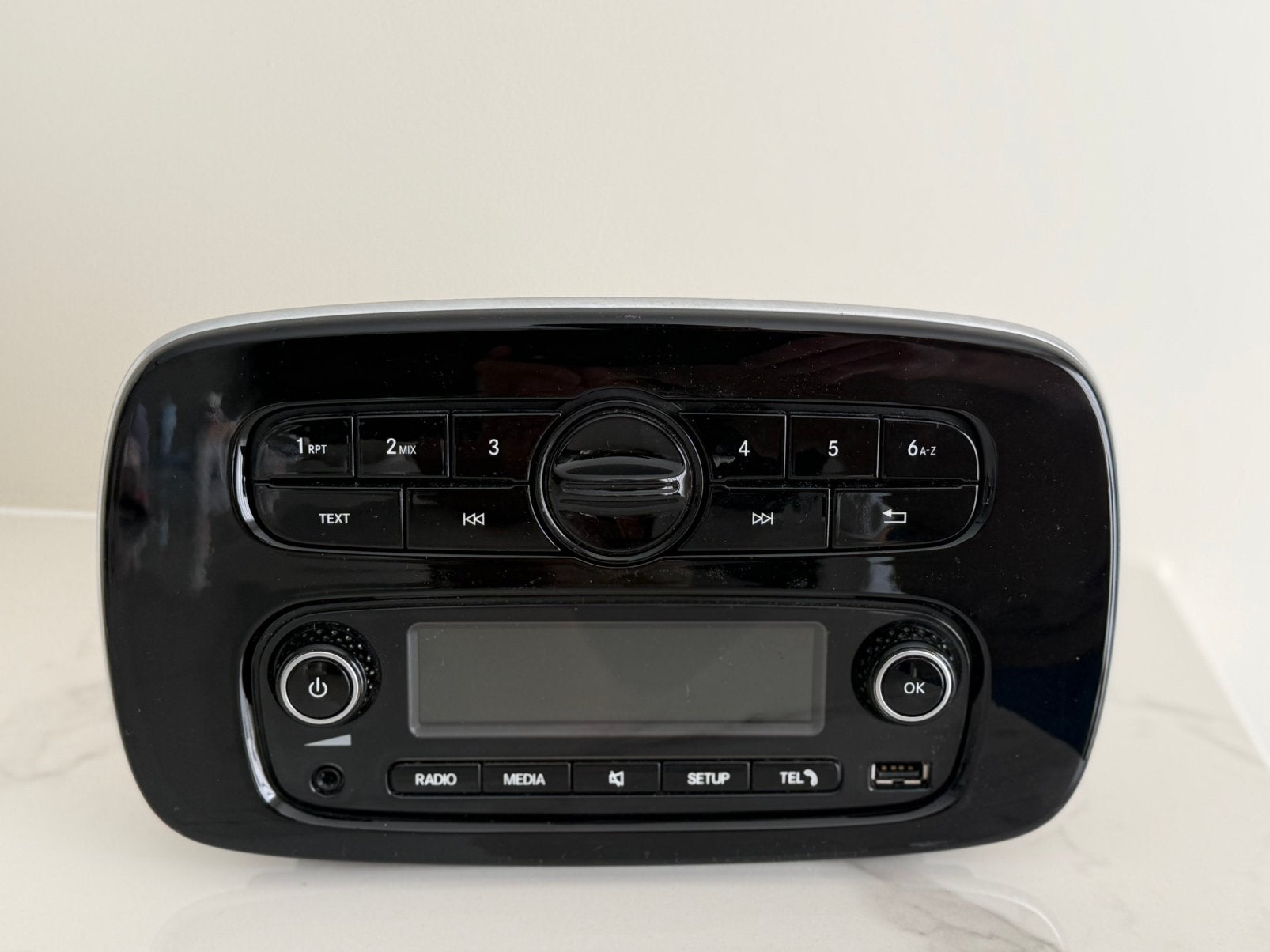 Smart Forfour originele radio Bluetooth / USB 28115 7767R, 3439LD, Info@smart.com, Ophalen of Verzenden, Zo goed als nieuw