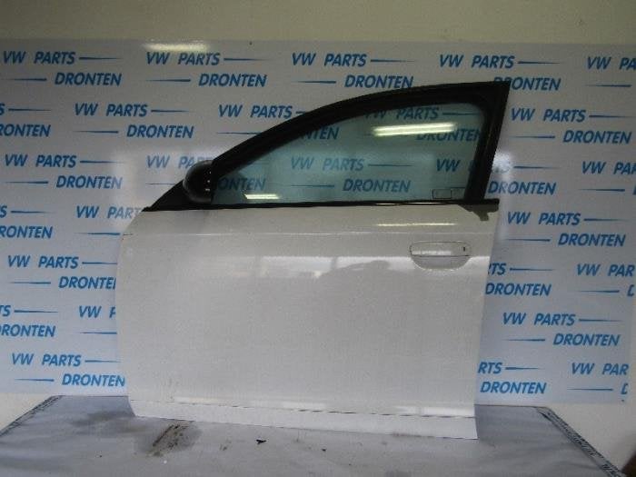 Portier 4Deurs links-voor van een Audi A6