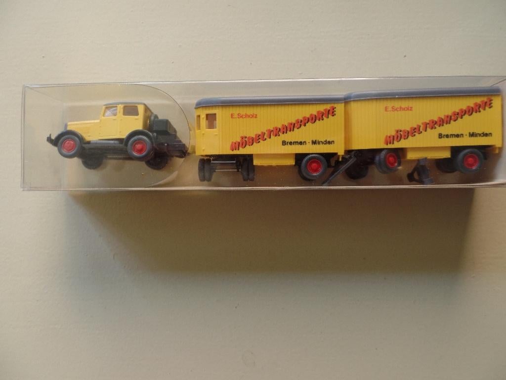   Hanomag Mobelzug Wiking 27851, Verzenden, Zo goed als nieuw, Bus of Vrachtwagen, Wiking
